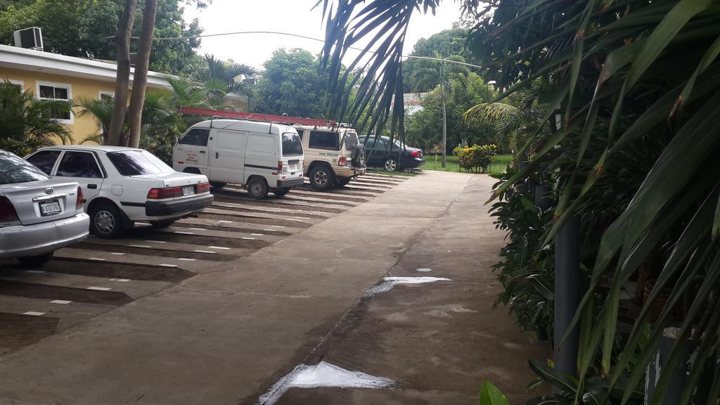 Hotel La Arboleda Managua Eksteriør bilde
