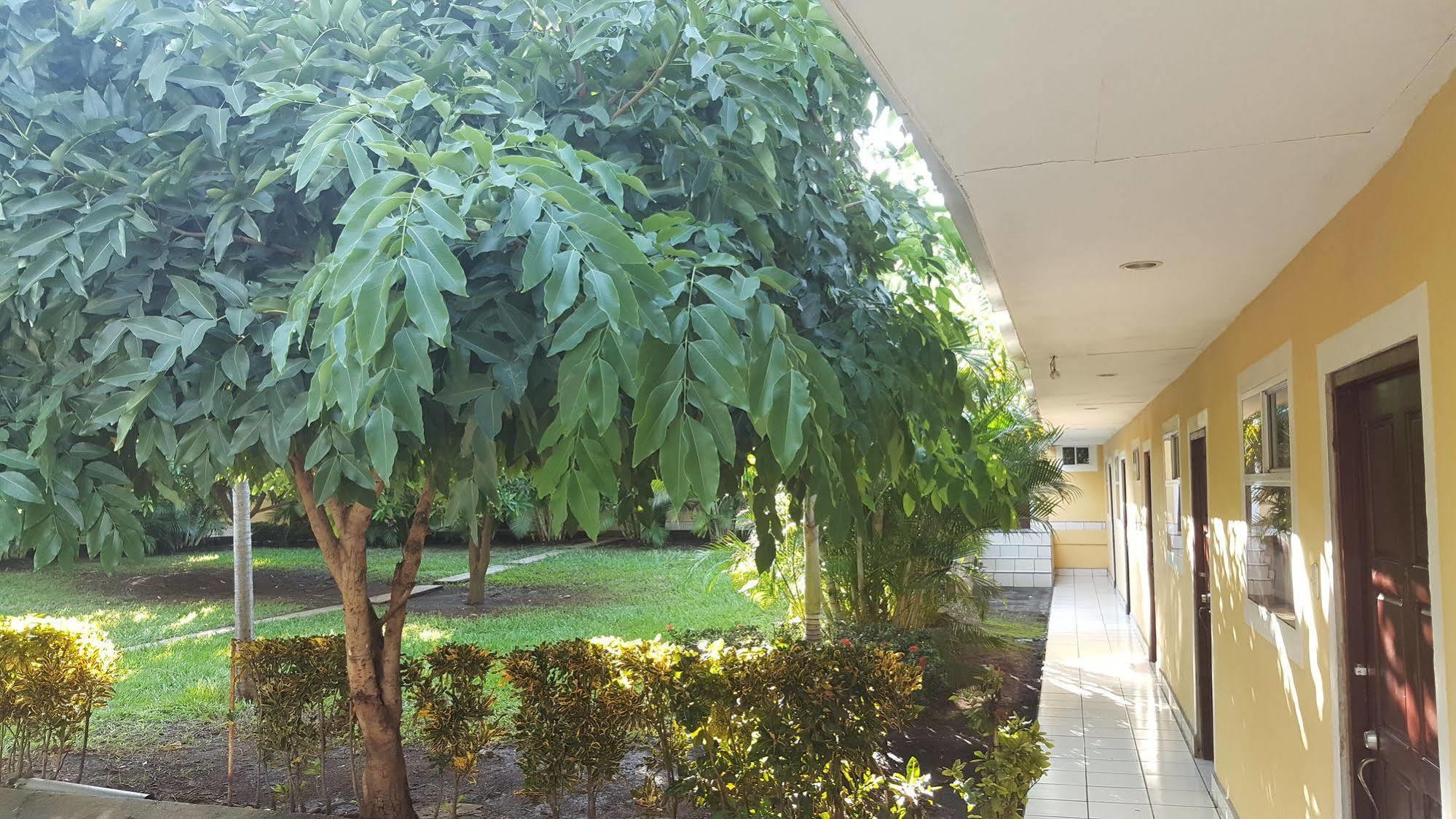 Hotel La Arboleda Managua Eksteriør bilde