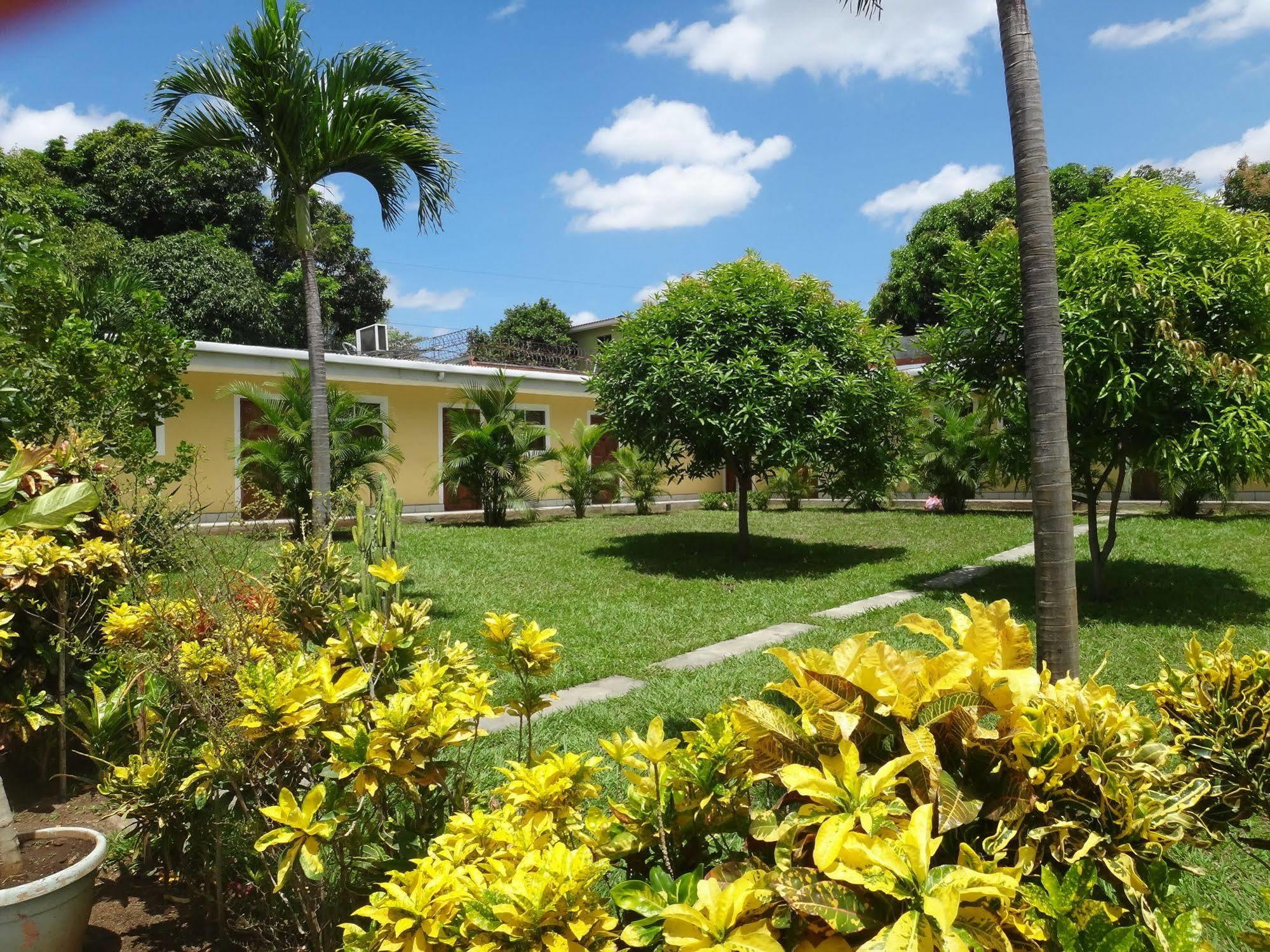 Hotel La Arboleda Managua Eksteriør bilde